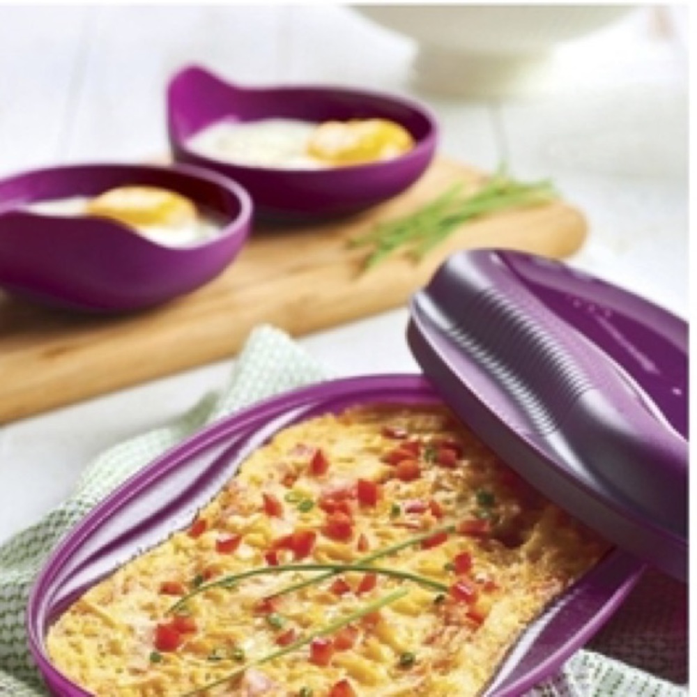 Tupperware Breakfast Maker with Egg Inserts